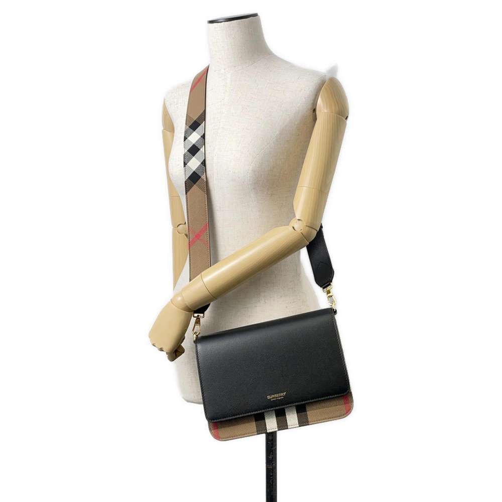 Burberry Shoulder Bag Checkered Canvas Black - Picture 4 of 10